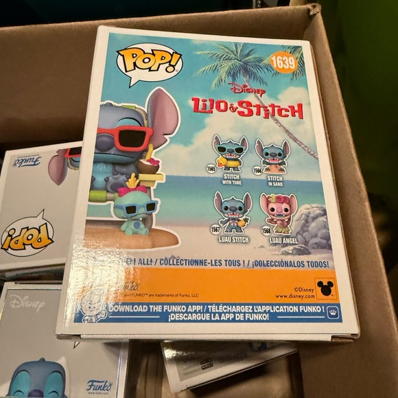Funko Pop Lilo & Stitch, Stitch in Sunlounger 
Vinyl Figure #1639 - Picture 4 of 4